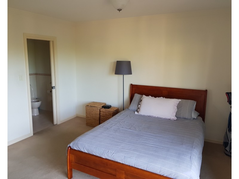 18 Gairdner Lane, Mawson Lakes SA 5095