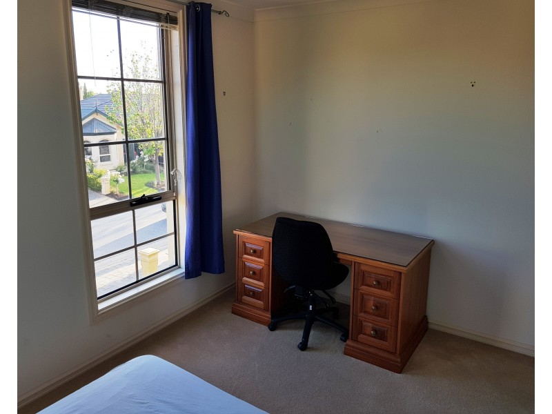18 Gairdner Lane, Mawson Lakes SA 5095