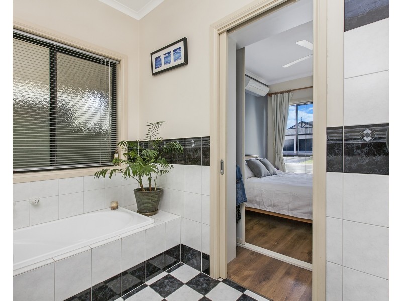 13 Heard Avenue, Mawson Lakes SA 5095