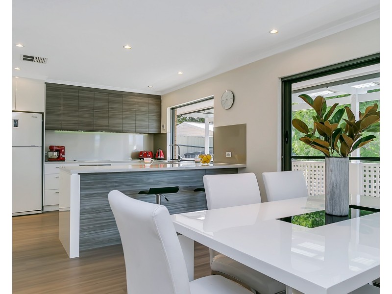 19 St Albans Avenue, Valley View SA 5093