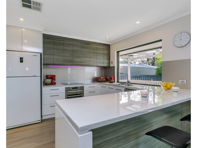 19 St Albans Avenue, Valley View SA 5093