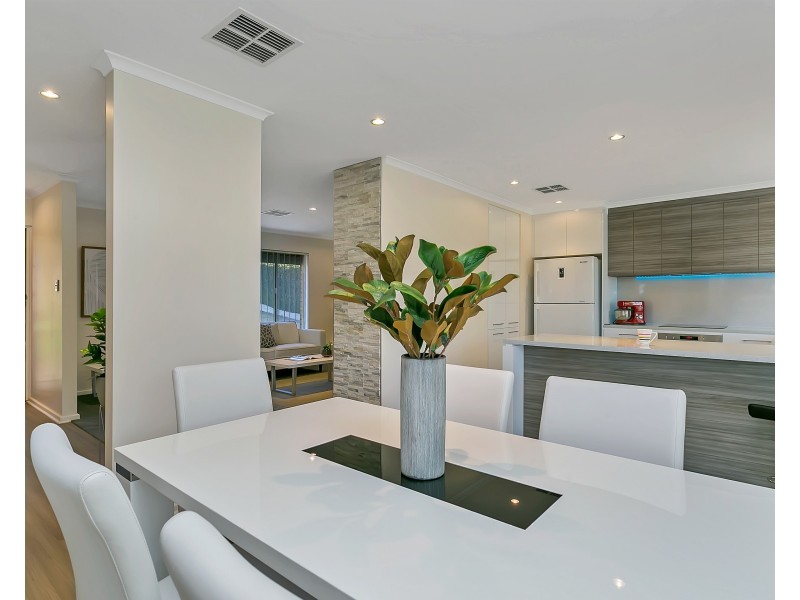 19 St Albans Avenue, Valley View SA 5093