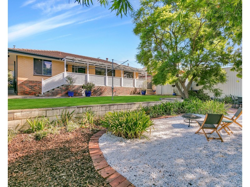 19 St Albans Avenue, Valley View SA 5093