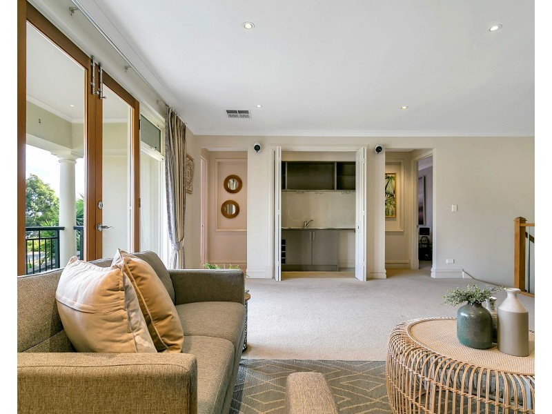 18 Frome Crescent, Mawson Lakes SA 5095