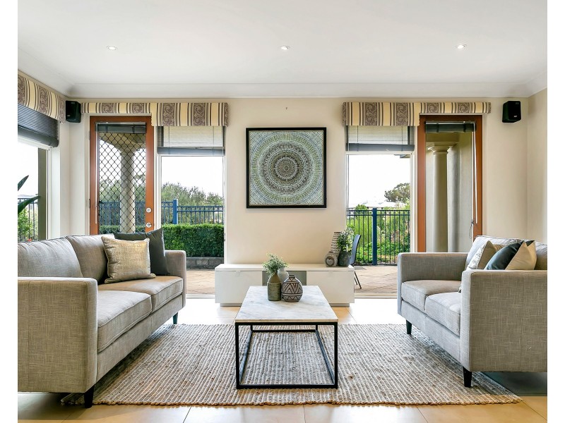 18 Frome Crescent, Mawson Lakes SA 5095