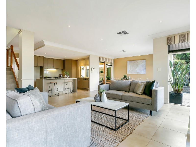 18 Frome Crescent, Mawson Lakes SA 5095