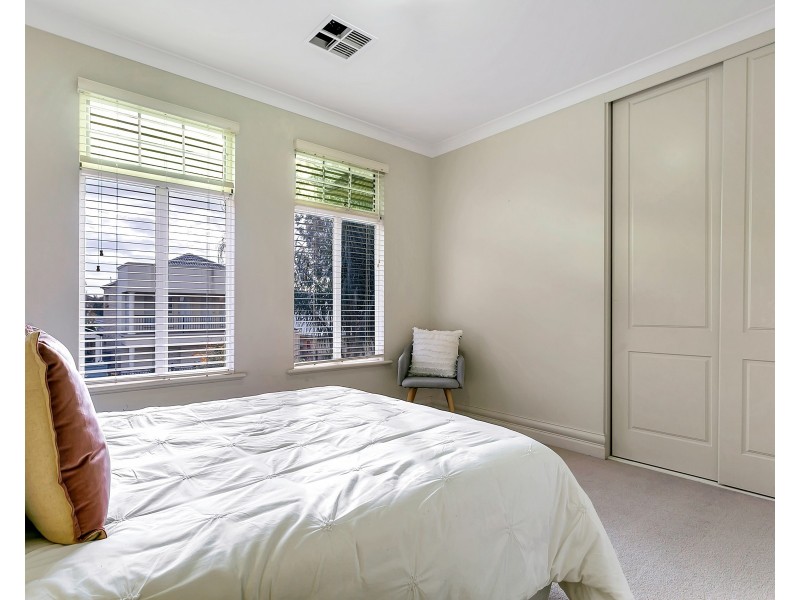 18 Frome Crescent, Mawson Lakes SA 5095