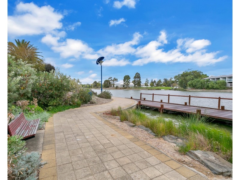 18 Frome Crescent, Mawson Lakes SA 5095