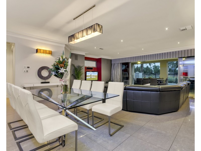 36B  Lomond Circuit, Mawson Lakes SA 5095