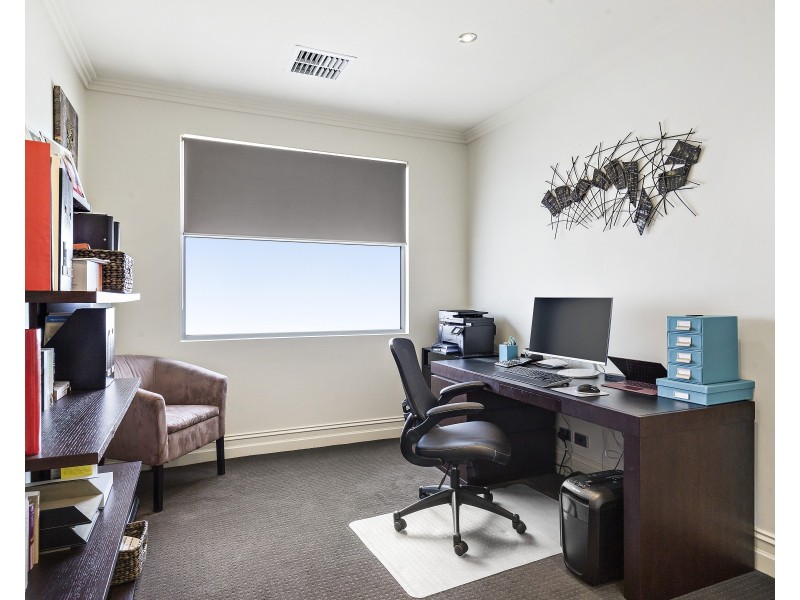 36B  Lomond Circuit, Mawson Lakes SA 5095