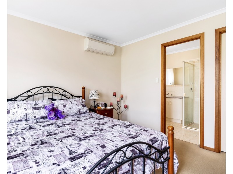 4 Alyssum Court, Para Hills West SA 5096