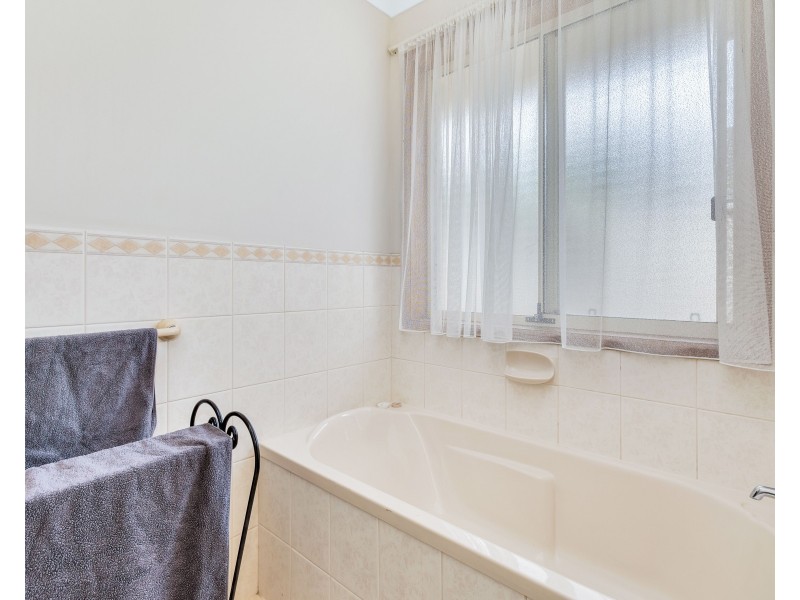 4 Alyssum Court, Para Hills West SA 5096