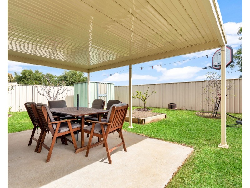 4 Alyssum Court, Para Hills West SA 5096