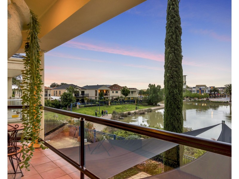 4  Mckinlay Court, Mawson Lakes SA 5095