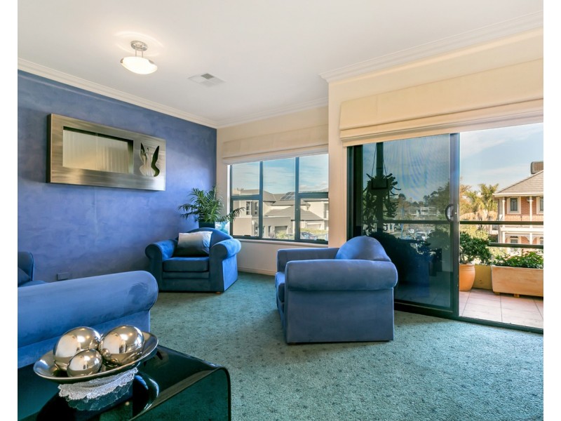 4  Mckinlay Court, Mawson Lakes SA 5095