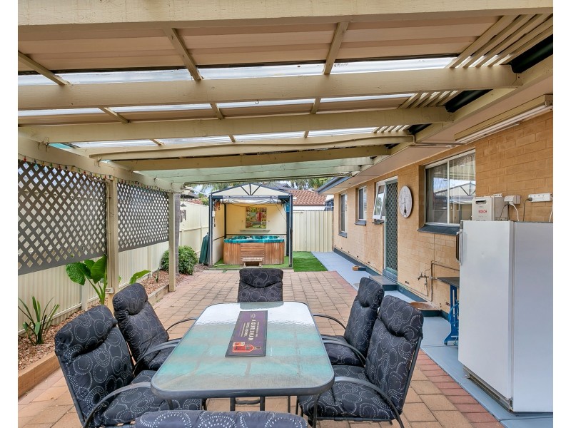 2 Galway Crescent, Salisbury Downs SA 5108