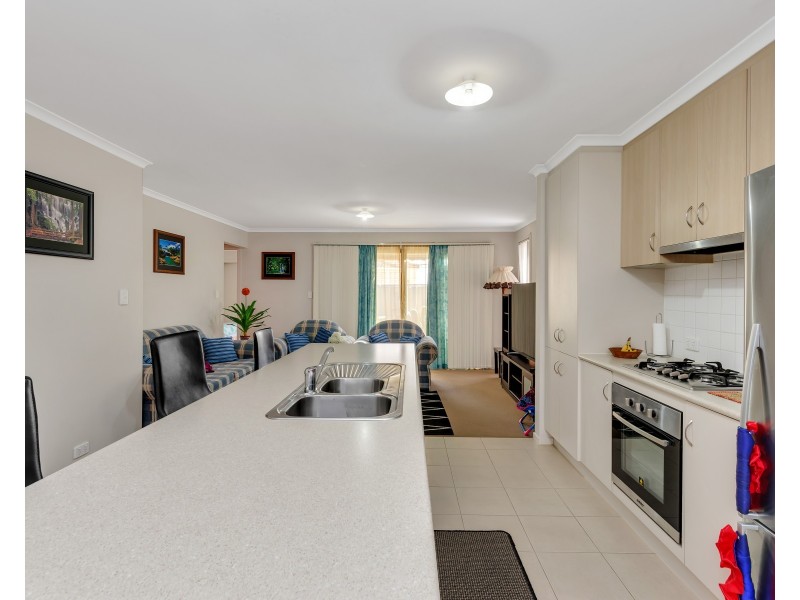 2 Alexandrina Crescent, Andrews Farm SA 5114