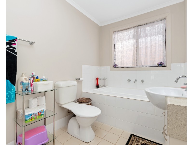 2 Alexandrina Crescent, Andrews Farm SA 5114
