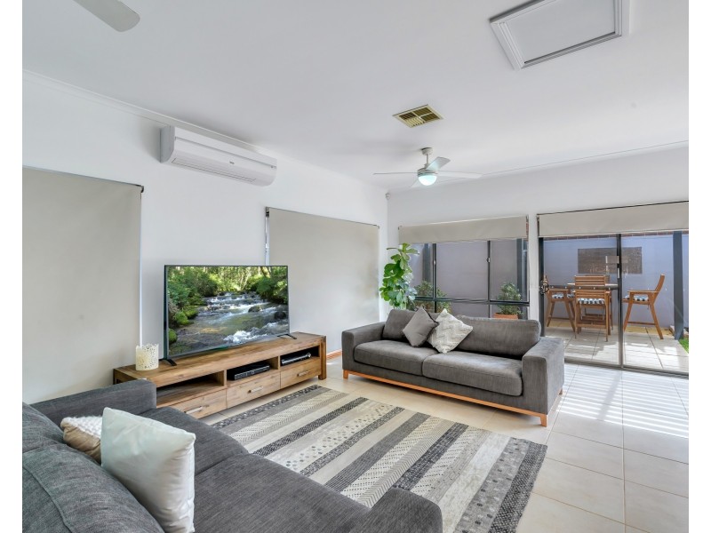 25 Lomond Circuit, Mawson Lakes SA 5095