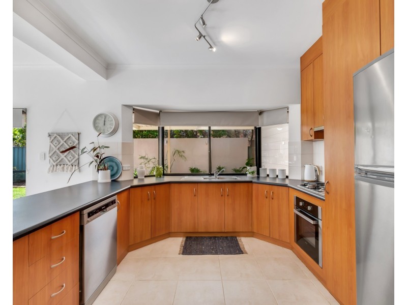 25 Lomond Circuit, Mawson Lakes SA 5095