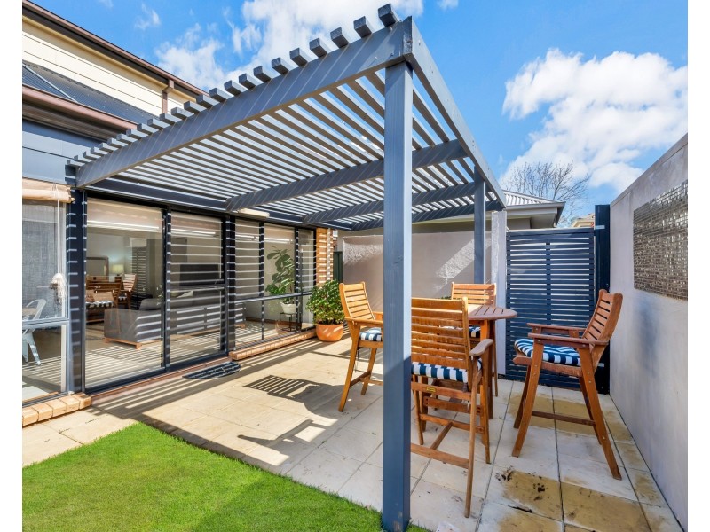 25 Lomond Circuit, Mawson Lakes SA 5095