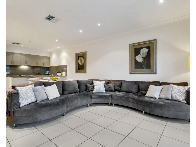 17 Santorini Walk, Mawson Lakes SA 5095