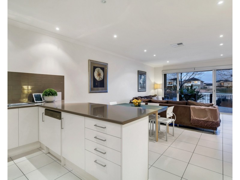 17 Santorini Walk, Mawson Lakes SA 5095