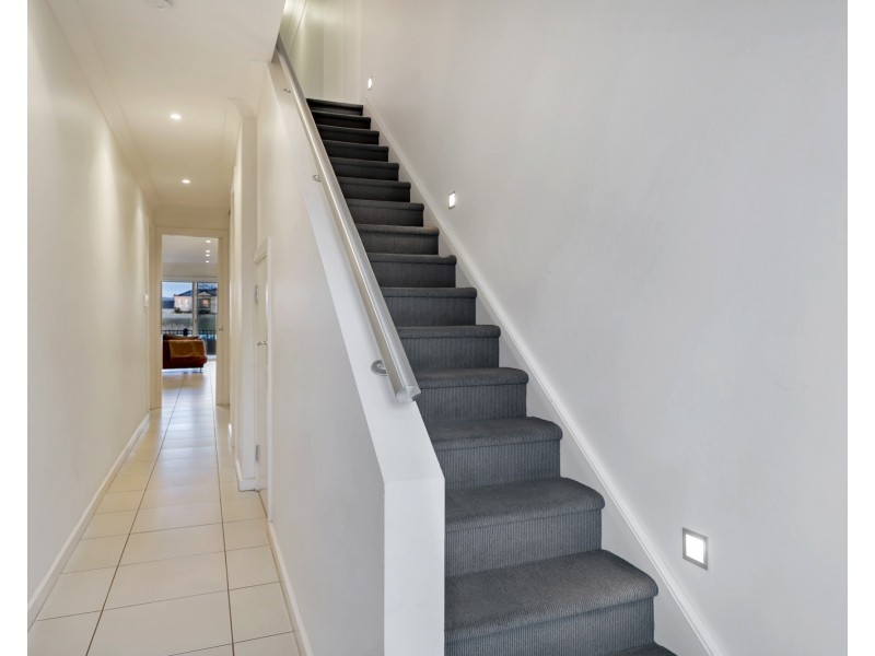17 Santorini Walk, Mawson Lakes SA 5095