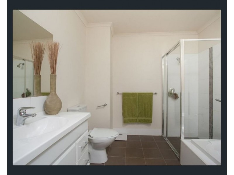 9 Everard Court, Mawson Lakes SA 5095