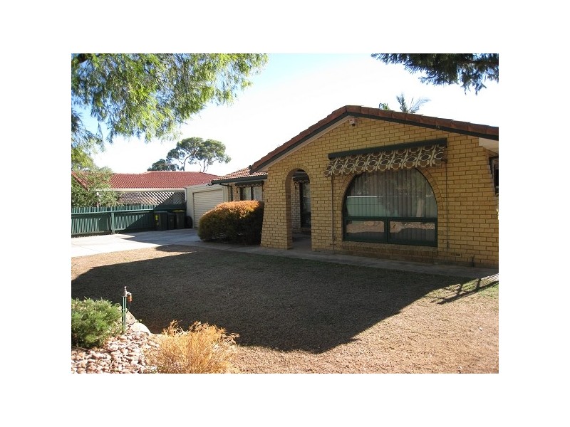 17 Camelot Drive, Paralowie SA 5108