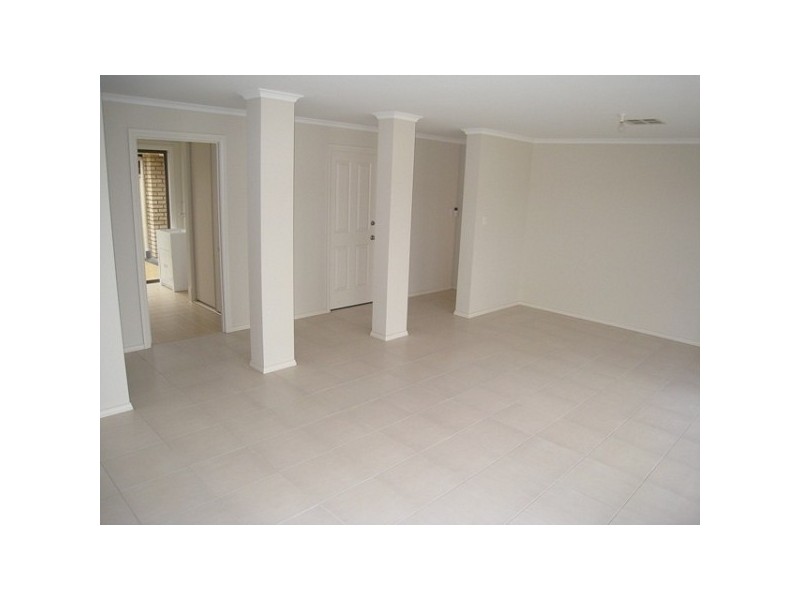 22 Ames Drive, Evanston Park SA 5116