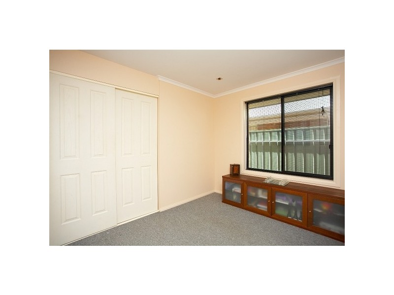 6 Potts Road, Evanston Park SA 5116