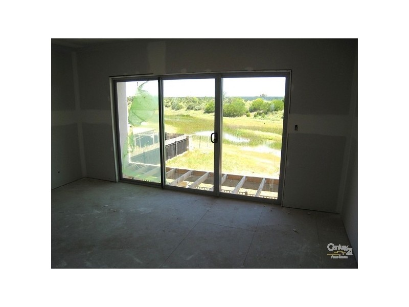 6 Northcote Walk, Mawson Lakes SA 5095