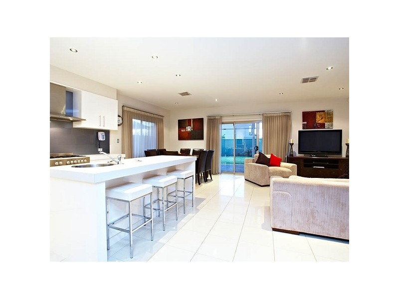 21 Brimpton Avenue, Mawson Lakes SA 5095