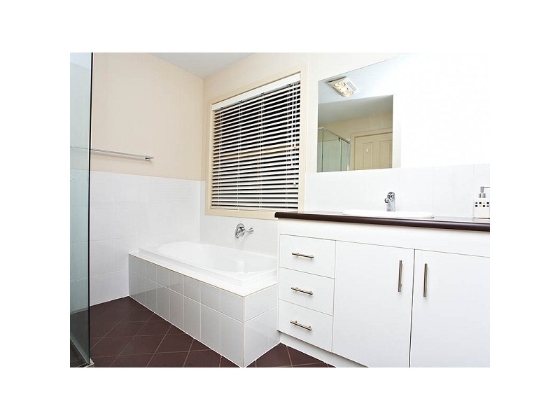 21 Brimpton Avenue, Mawson Lakes SA 5095