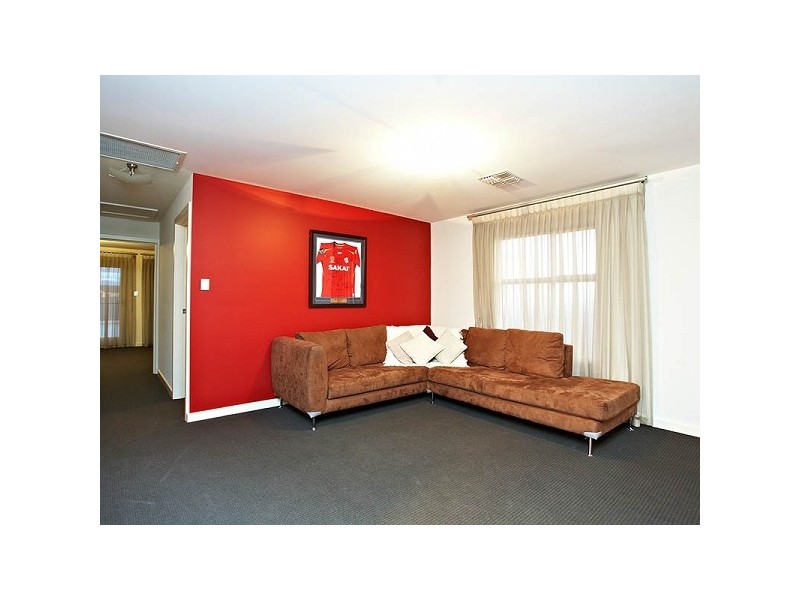 21 Brimpton Avenue, Mawson Lakes SA 5095