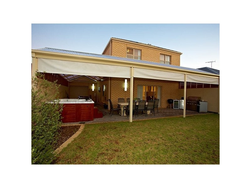 21 Brimpton Avenue, Mawson Lakes SA 5095