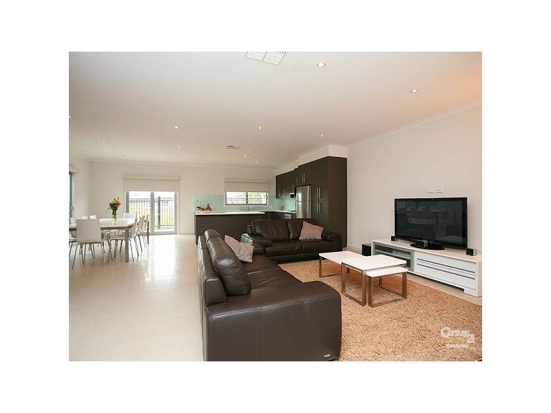 4 Hunter Place, Mawson Lakes SA 5095