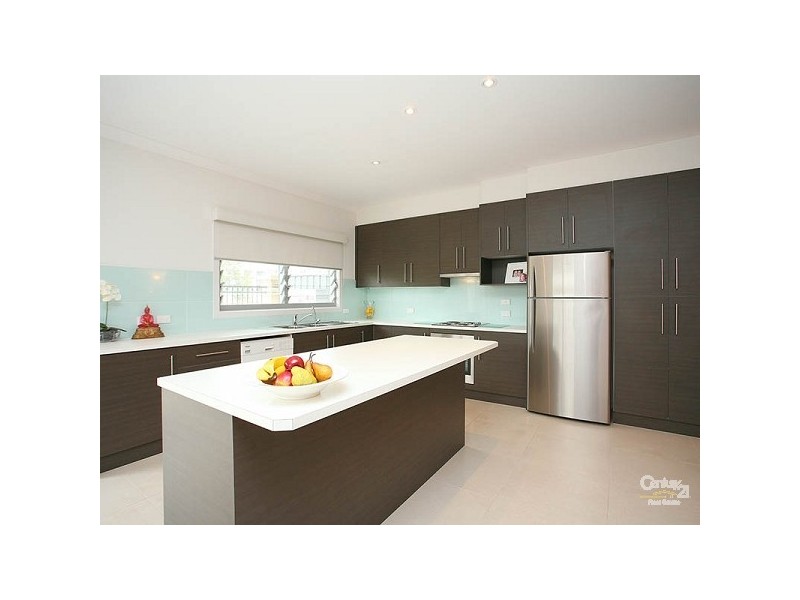 4 Hunter Place, Mawson Lakes SA 5095