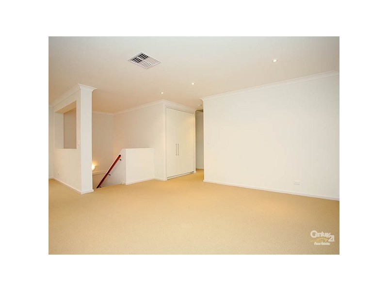 4 Hunter Place, Mawson Lakes SA 5095