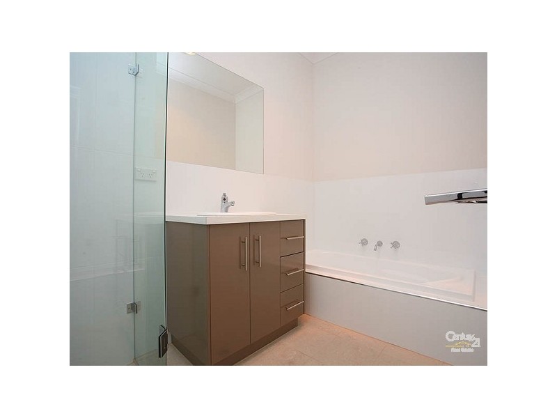 4 Hunter Place, Mawson Lakes SA 5095