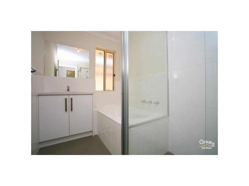 2/10 Rose Street, Smithfield SA 5114