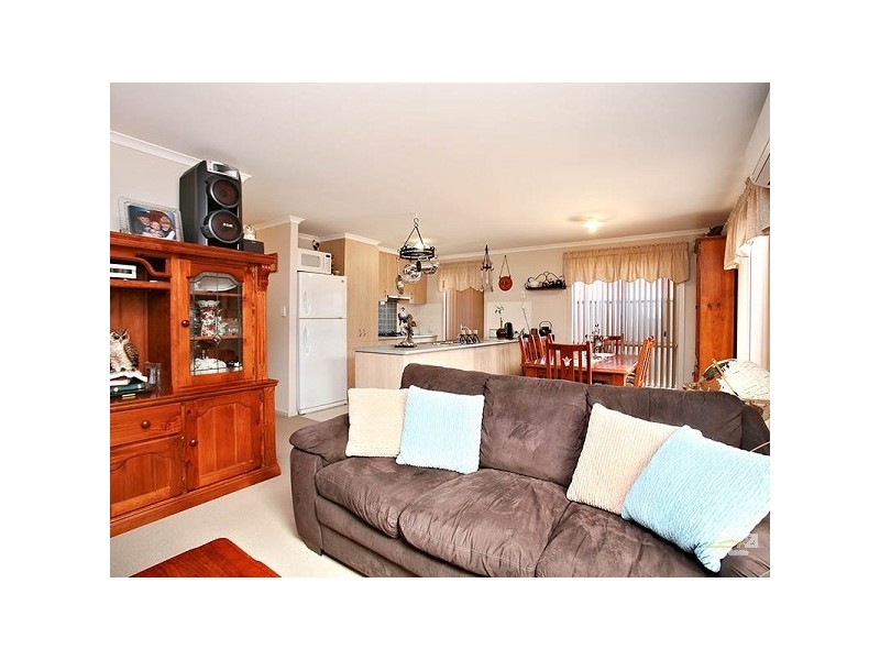10 Almond Circuit, Munno Para West SA 5115