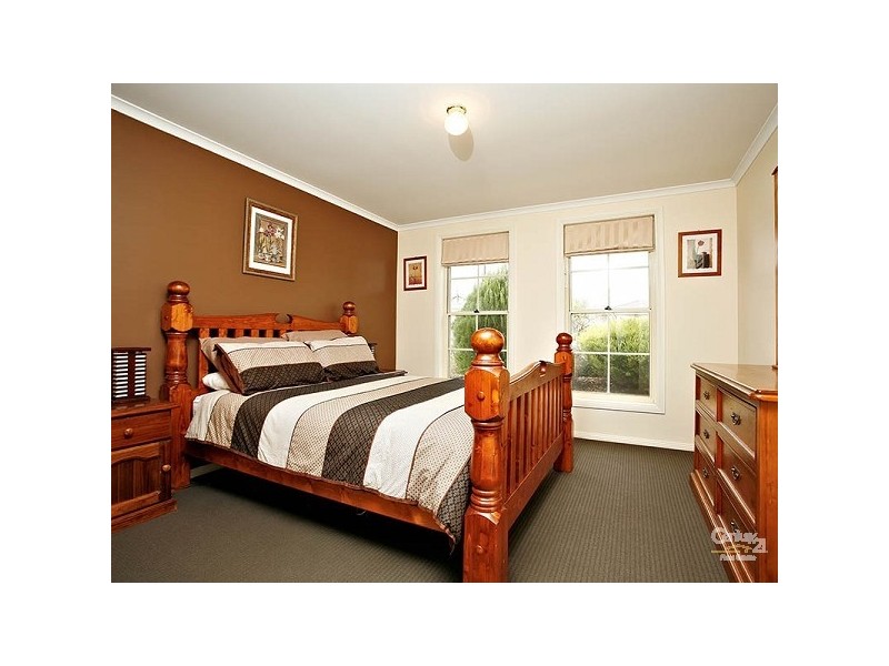 6 Mullen Court, Evanston Park SA 5116