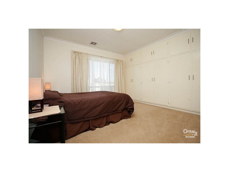 6 McGonigal Drive, Willaston SA 5118