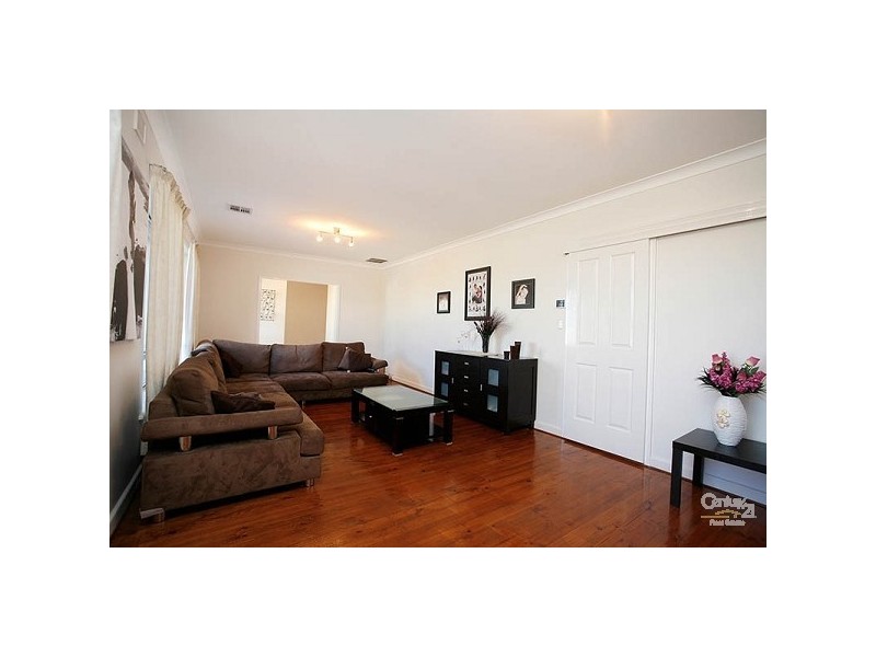 6 McGonigal Drive, Willaston SA 5118