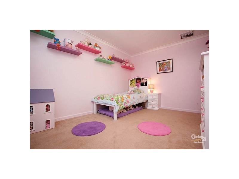 6 McGonigal Drive, Willaston SA 5118