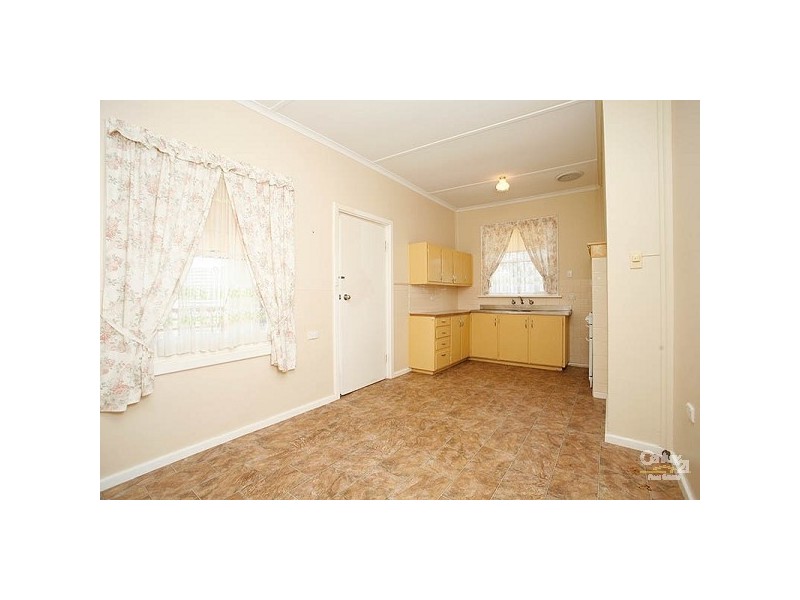 16 Stirling Street, Kapunda SA 5373