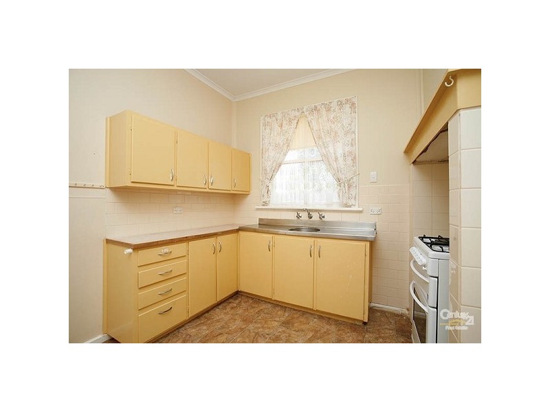 16 Stirling Street, Kapunda SA 5373
