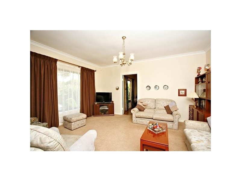 14 Marsh Avenue, Para Hills SA 5096